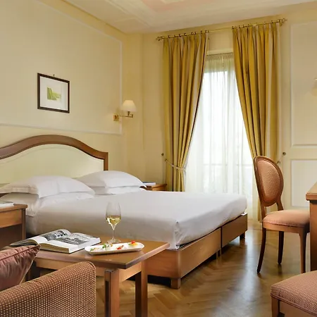 Ξενοδοχείο Royal 5*