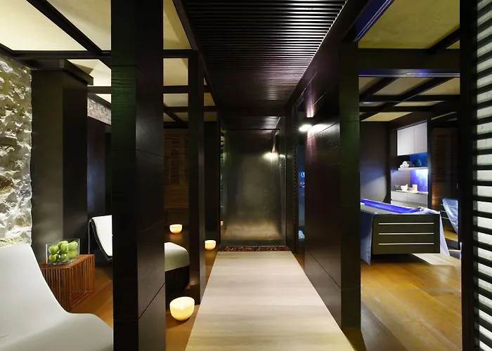 Royal Hotel