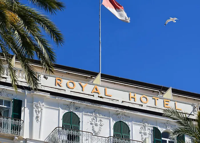 Royal Hotel